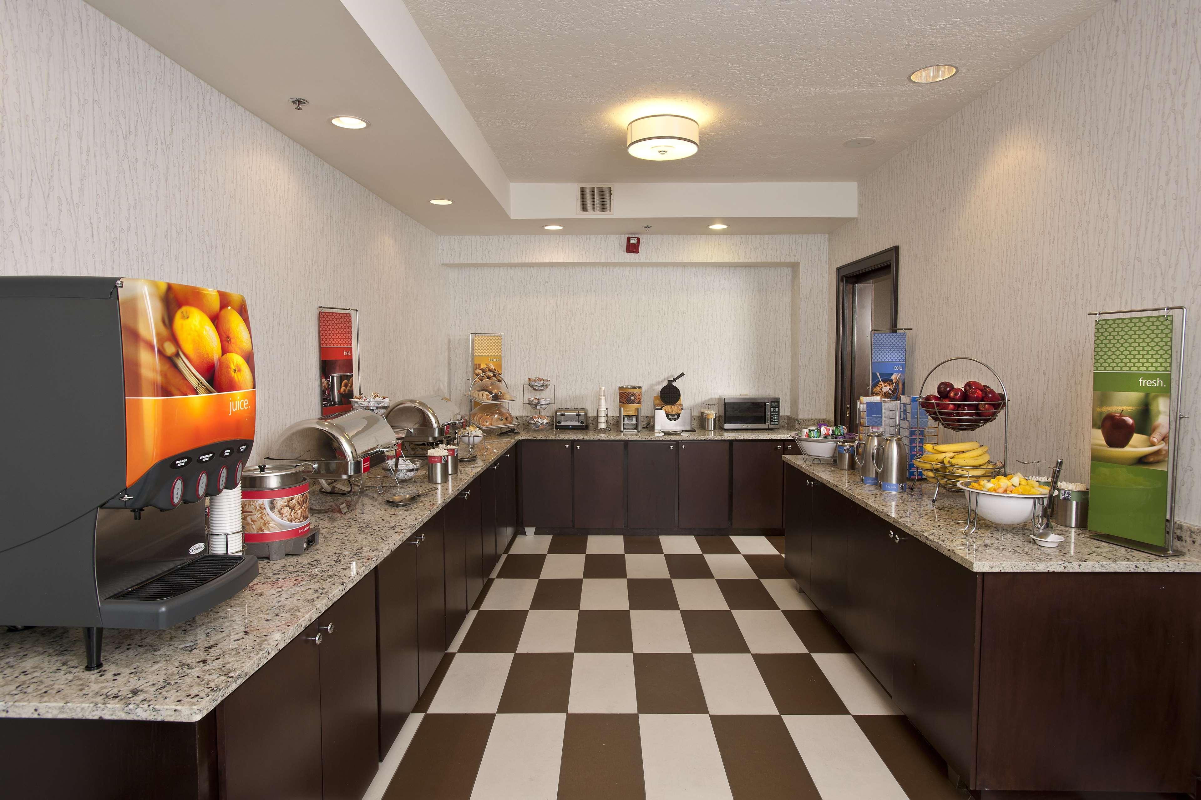 Hampton Inn By Hilton Concord/Bow Extérieur photo