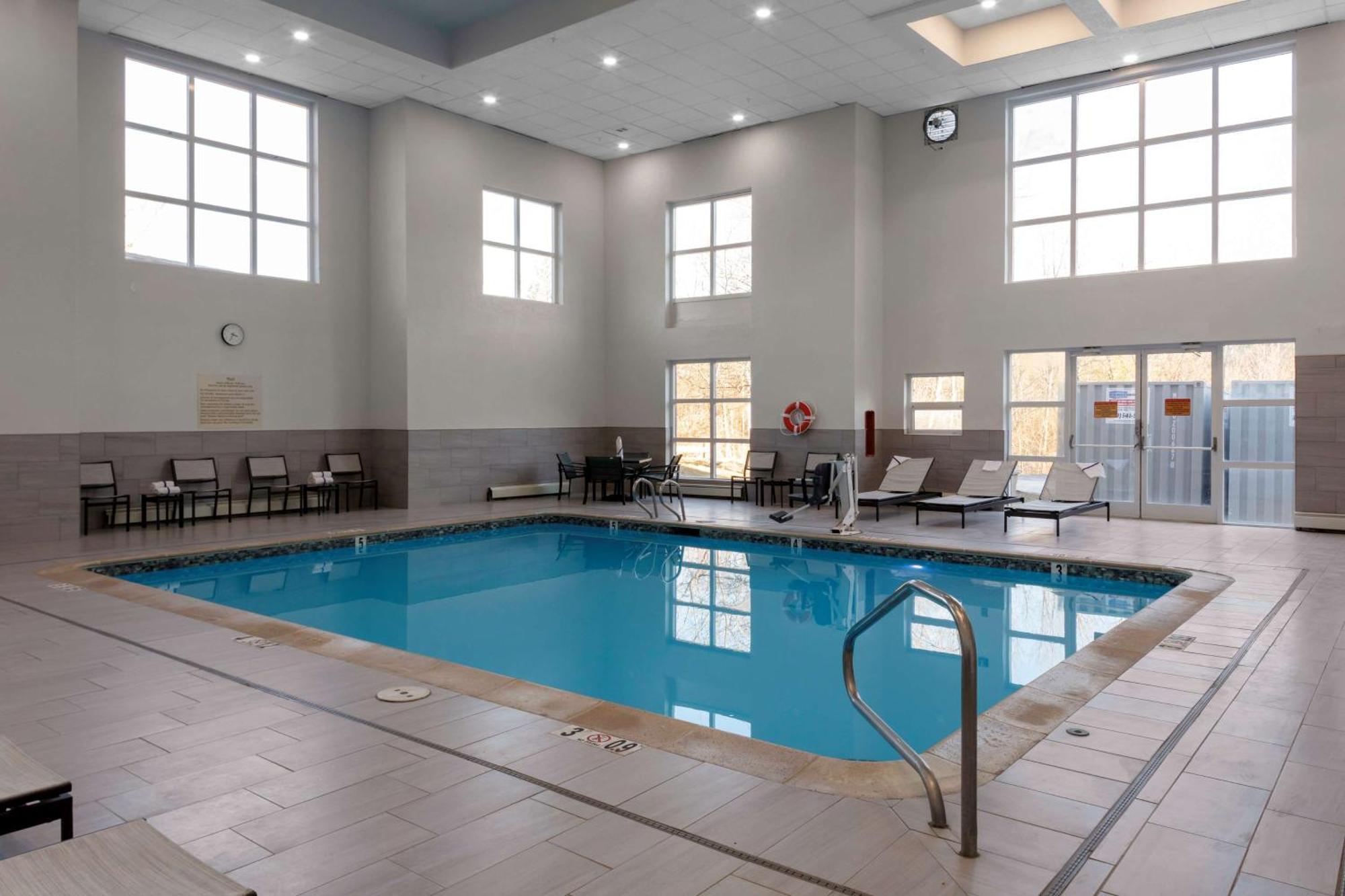 Hampton Inn By Hilton Concord/Bow Extérieur photo